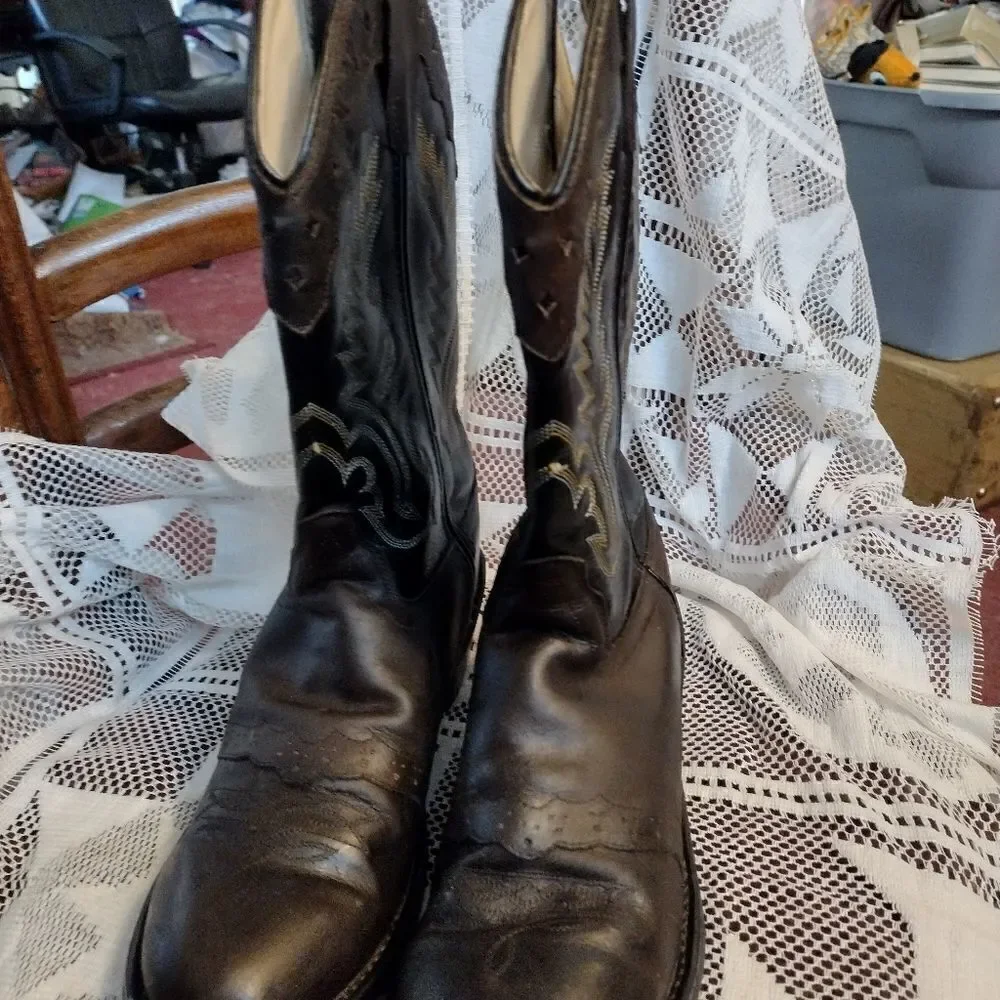 Old West cowboy boots